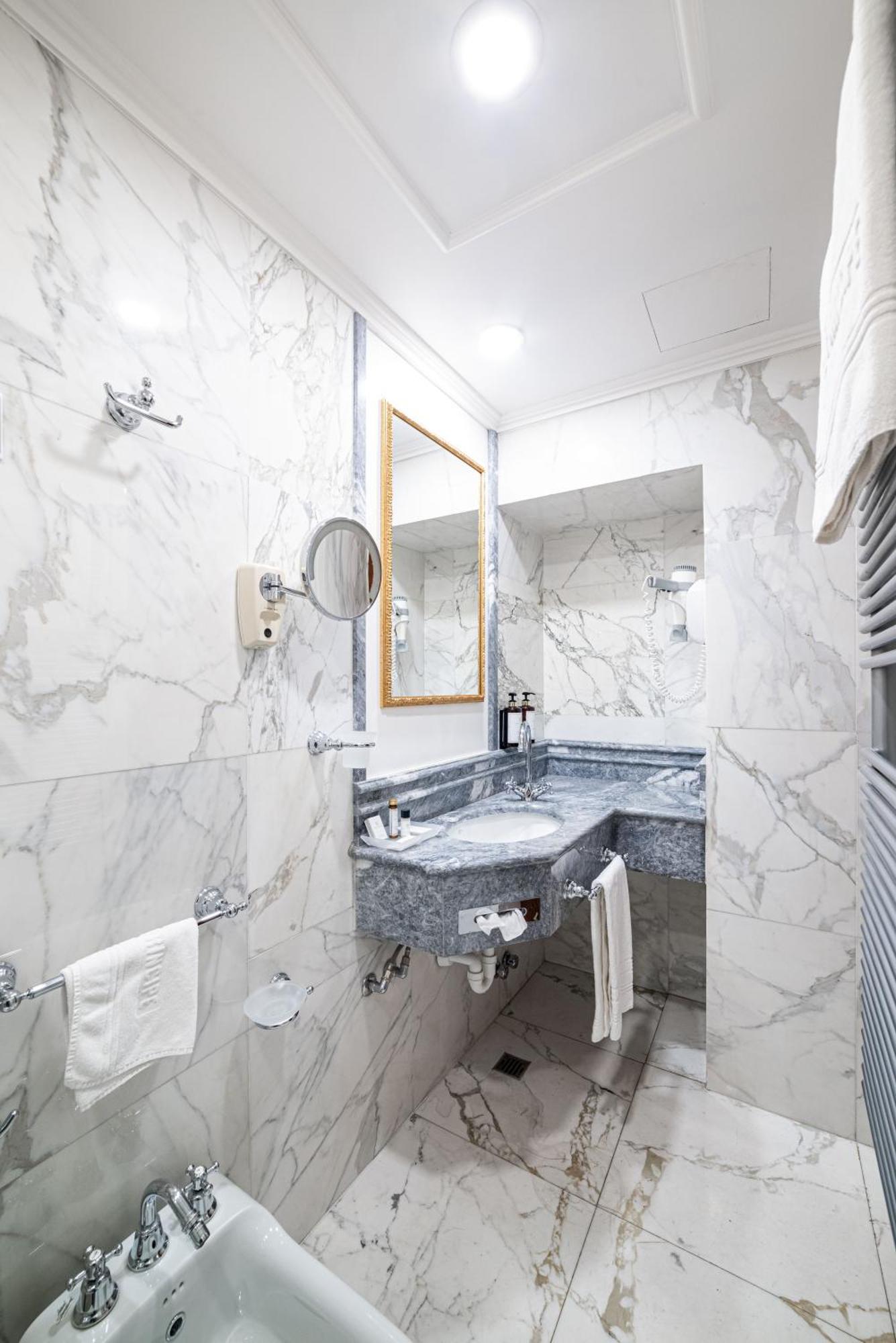 Phi Hotel Principe Cuneo Ngoại thất bức ảnh